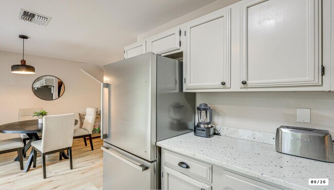 Photo - 5522 Allbrook