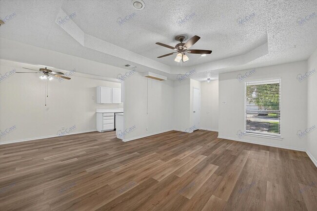 Photo - 6706 S Creek Dr