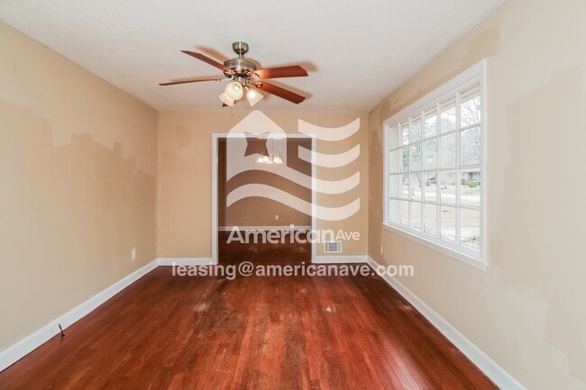 Photo - 2012 Woodtrail Dr