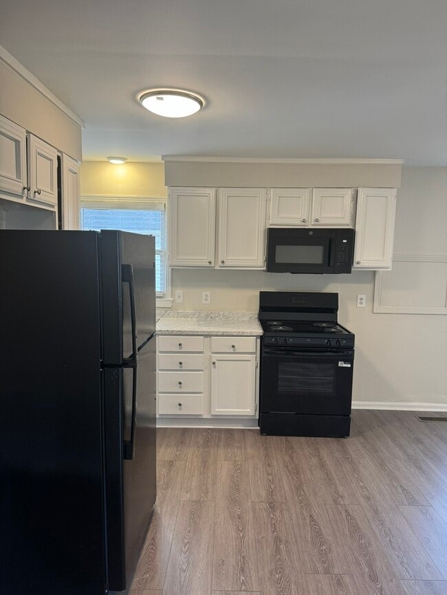 Photo - 2909 Clifton Ave