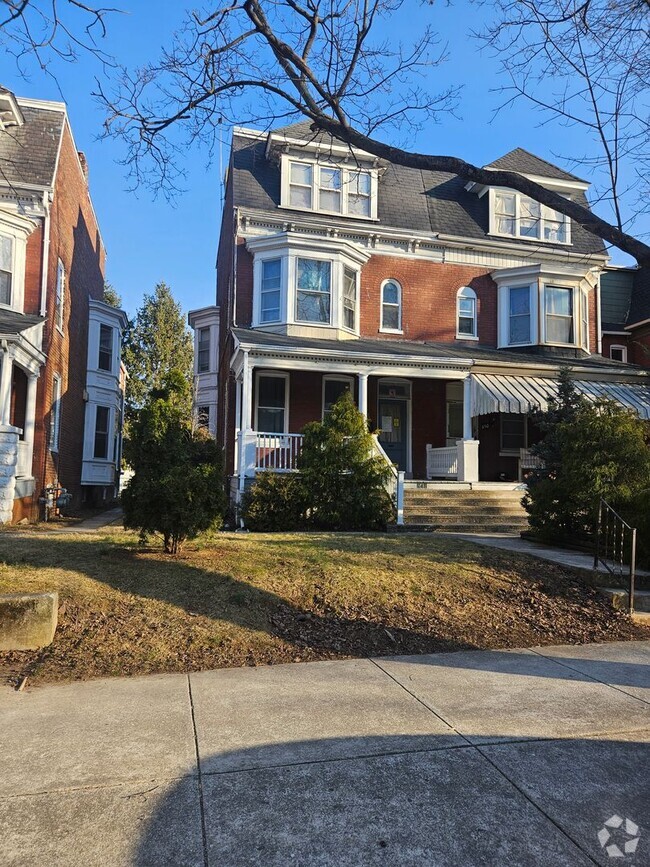 Building Photo - 648 Linden Ave Unit 648 LINDEN AVE. 1FL. Rental