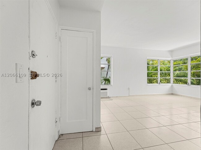 Photo - 821 Jefferson Ave Unit 3