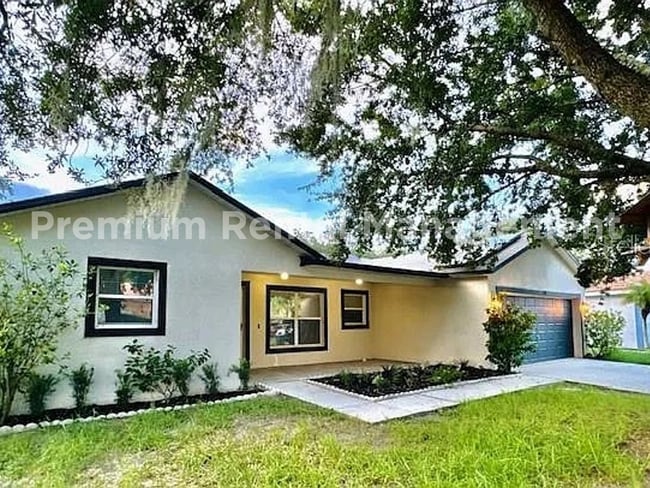 Building Photo - 528 Anise Ct