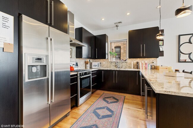 Photo - 1842 N Damen Ave Unidad 2N