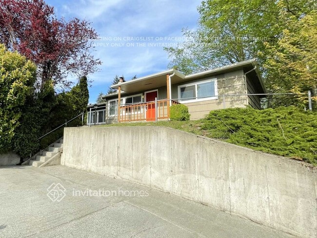 Building Photo - 629 57th St SW