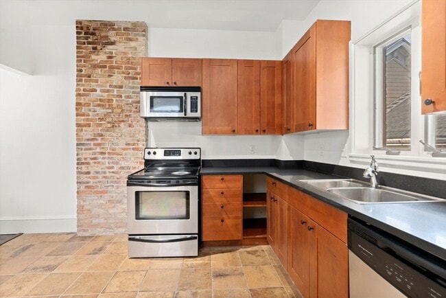 Photo - 120 F St Unit 2