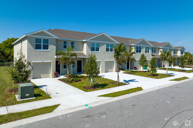 Building Photo - Amore Village Townhomes