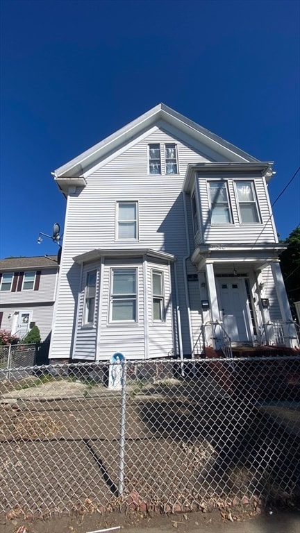 Building Photo - 585 Western Ave