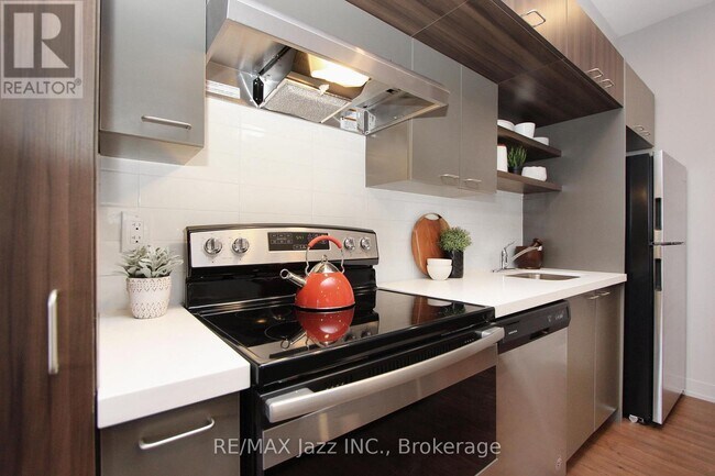Photo - 207 - 14 1/2 KING STREET E Unit 207