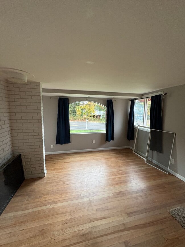 Photo - Charming 2 br Bungalow Seatac!