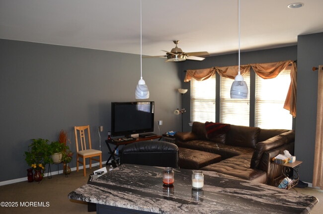 Photo - 24 Uxbridge Dr