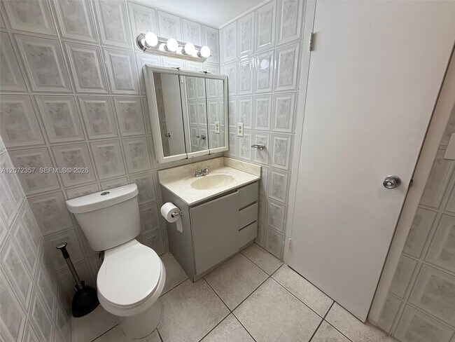 Photo - 17011 N Bay Rd Unit 1007