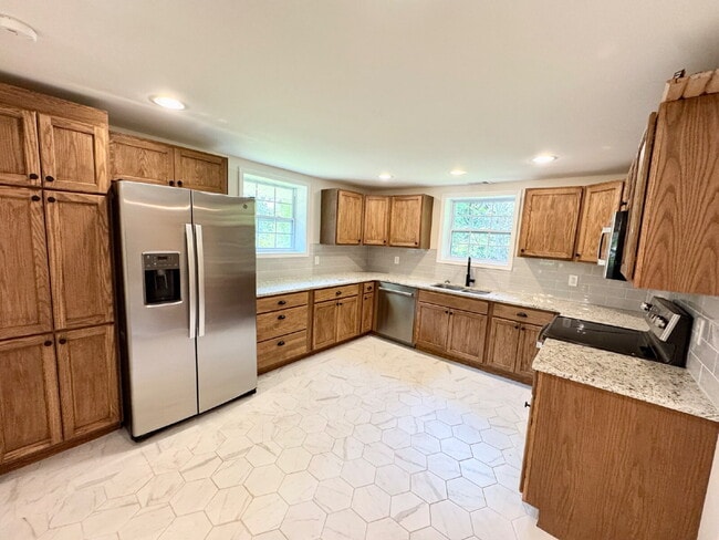 Photo - 3 bedroom, 2 bathroom in Seneca