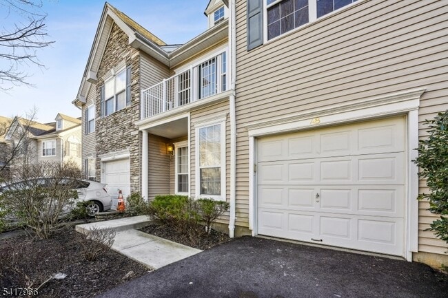 Photo - 48 Battalion Dr