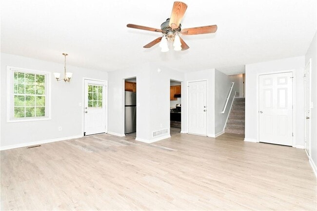 Photo - 229 Hampton Dr