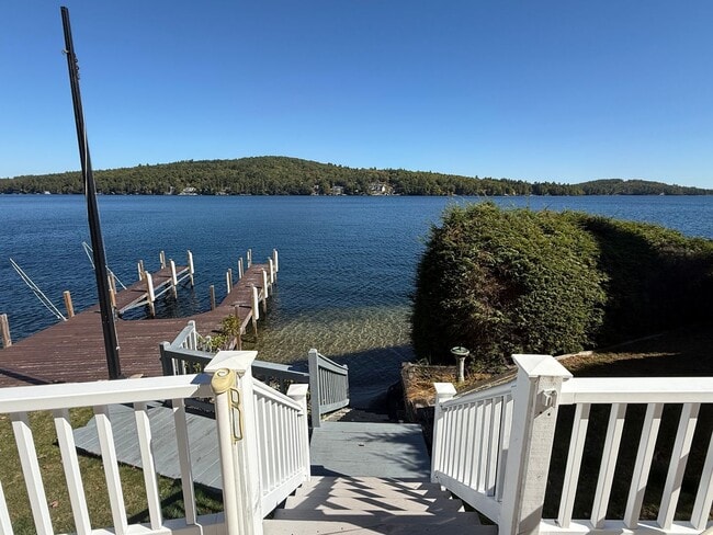 Building Photo - Gorgeous Lake View Winter Rental!