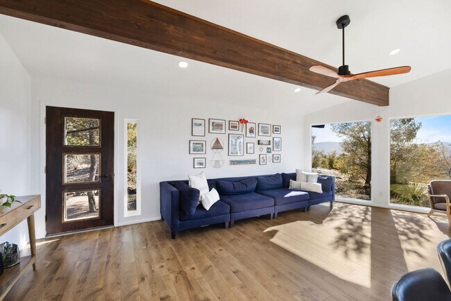 Photo - 828 Black Dr Unit ID1466127P