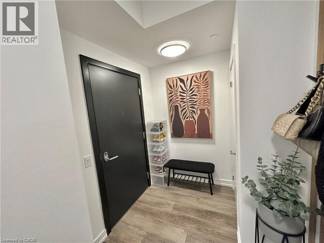 Photo - 15 Wellington St S Unit 1114