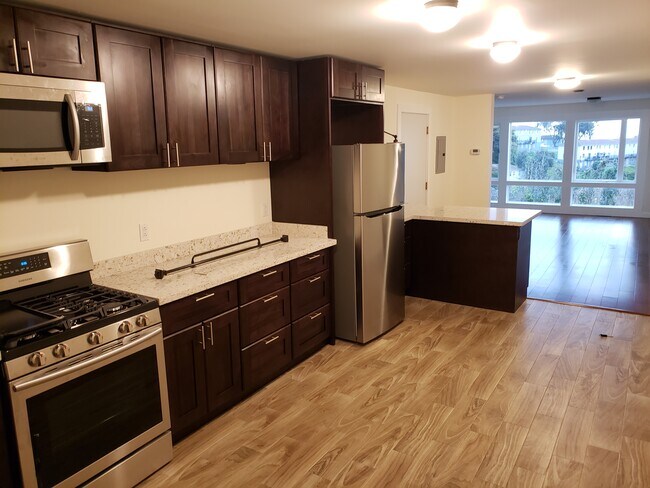 Kitchen - 1129 Wisconsin St