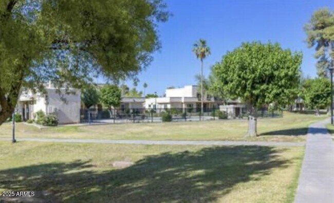 Photo - 1014 E Bendix Dr