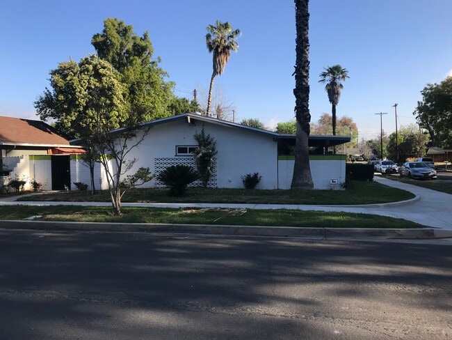 Photo - 22701 Martha St