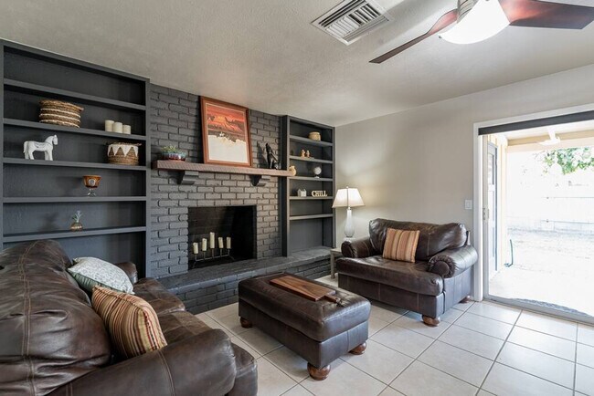 1034 E Las Palmaritas Dr Unidad SI ID1570247P
