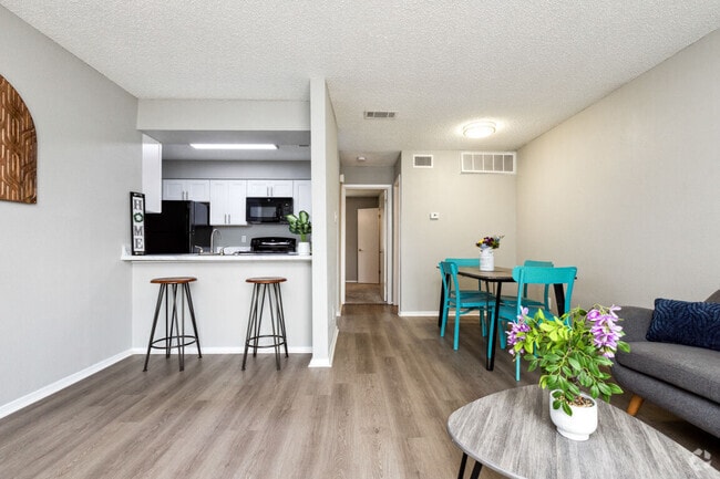 Building Photo - Stonehill - NEW UPGRADES! Rental