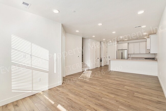 Photo - 3045 E Trilby Rd