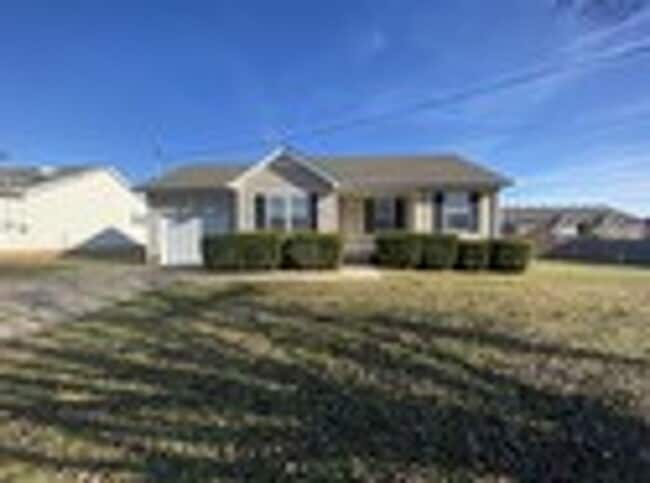 Building Photo - Updated 3BR Home Minutes from Fort Campbell – Fenced Yard & Deck