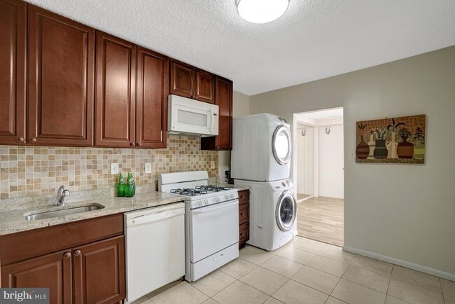 Photo - 3705 S George Mason Dr Unit 2504S