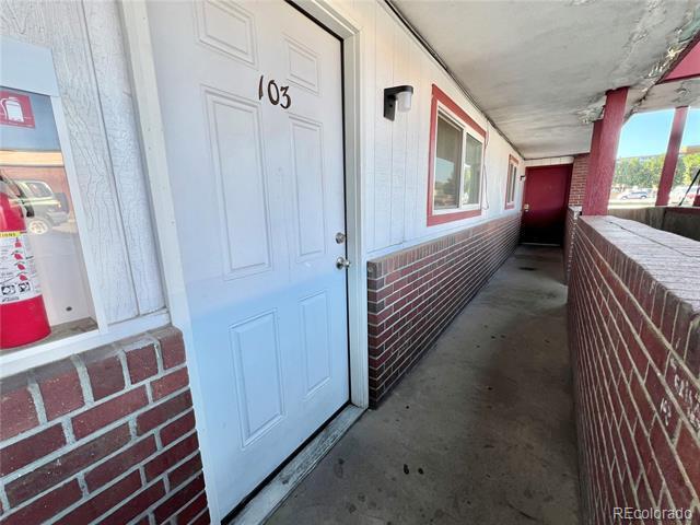 Building Photo - 1080 S Eliot St Unit 103 Rental