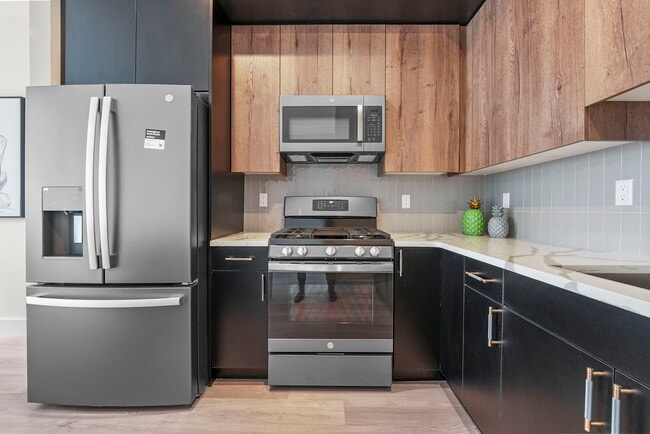 Photo - 2021 Jones Rd