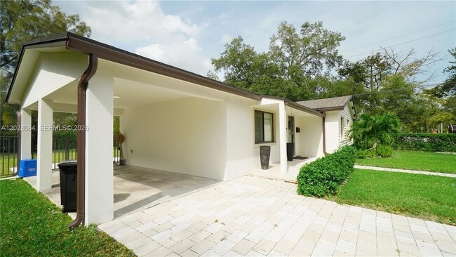 Photo - 255 Grant Dr