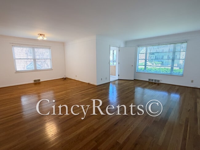 Photo - 3329 Mowbray Ln Unit 1