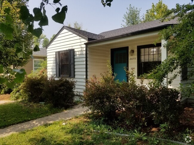 Building Photo - $0 DEPOSIT OPTION. CHARMING 3 BED 1 BATH R... Rental