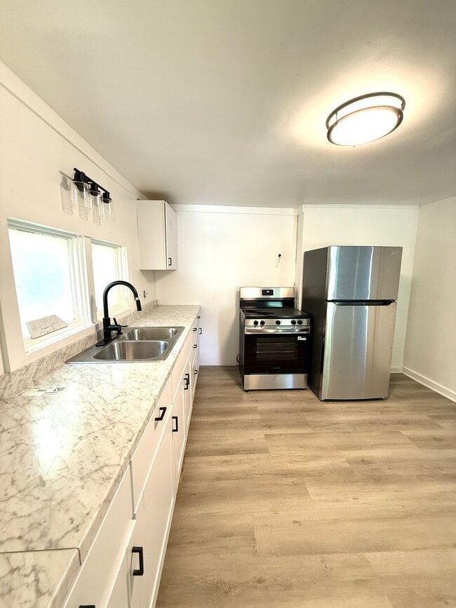 Photo - 24 Conway Pl Unit 1 (Downstairs)