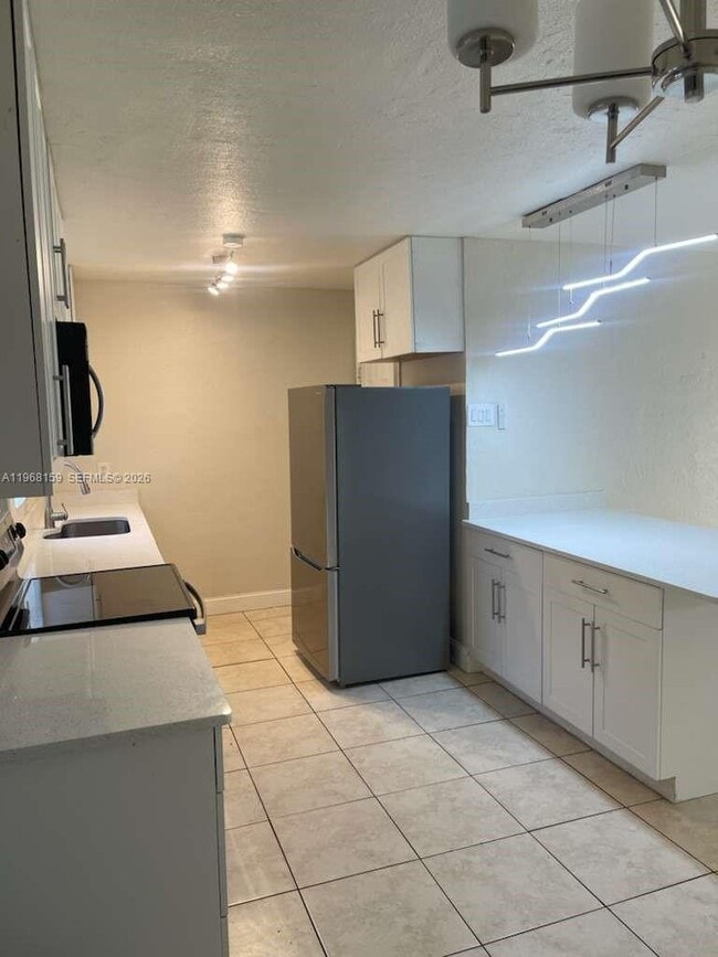 Photo - 21882 Haines Ave