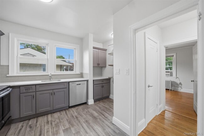 Photo - 49 Sylvan Pl