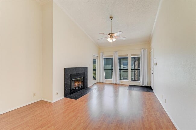 Photo - 807 W 25th St Unit 316