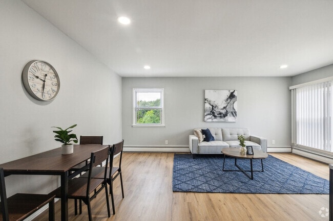 Building Photo - 400 S Dupont Hwy Rental