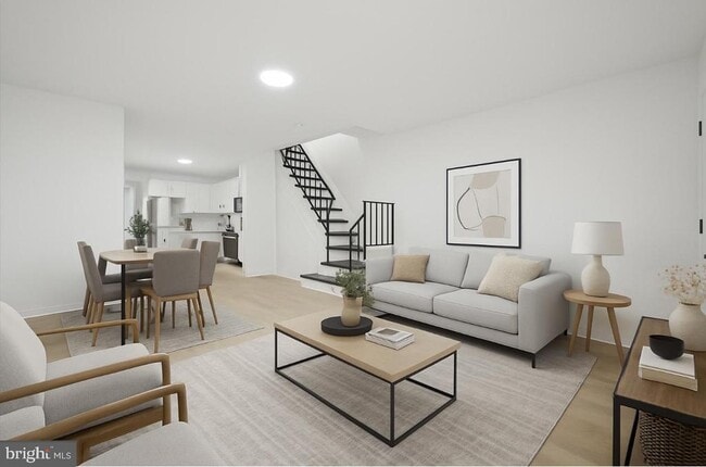 Building Photo - 1333 Divinity St Rental
