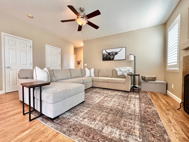 Photo - Beautiful 3 Bed 3.5 Bath House in Windsor!