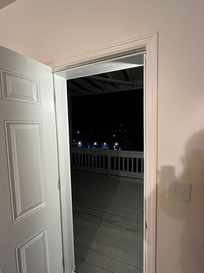 Photo - 144 N Clinton St Unit 4