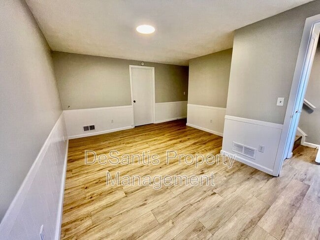 Photo - 3272 Ridge Rd Ext