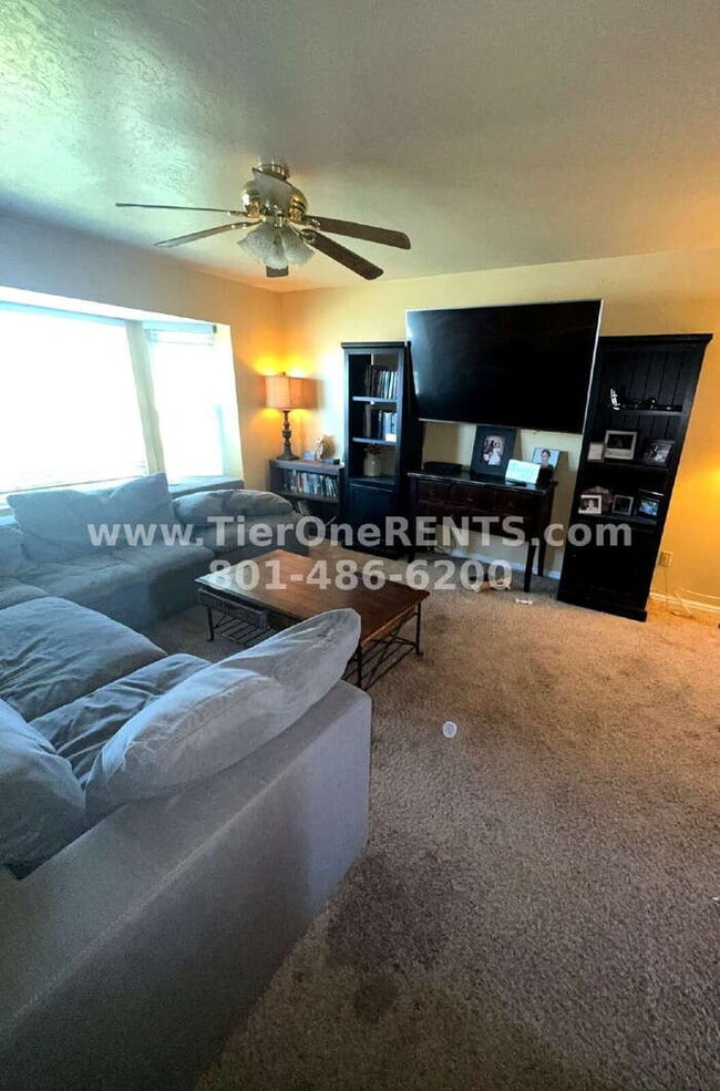 Photo - NO DEPOSIT option available for qualified renters through Obligo.