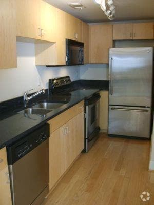 Building Photo - 383 Ralph McGill Blvd NE Rental