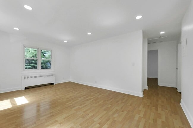 Photo - 179A Christie Heights St Unit B