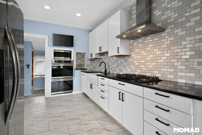 Photo - 189 Lafayette Ave
