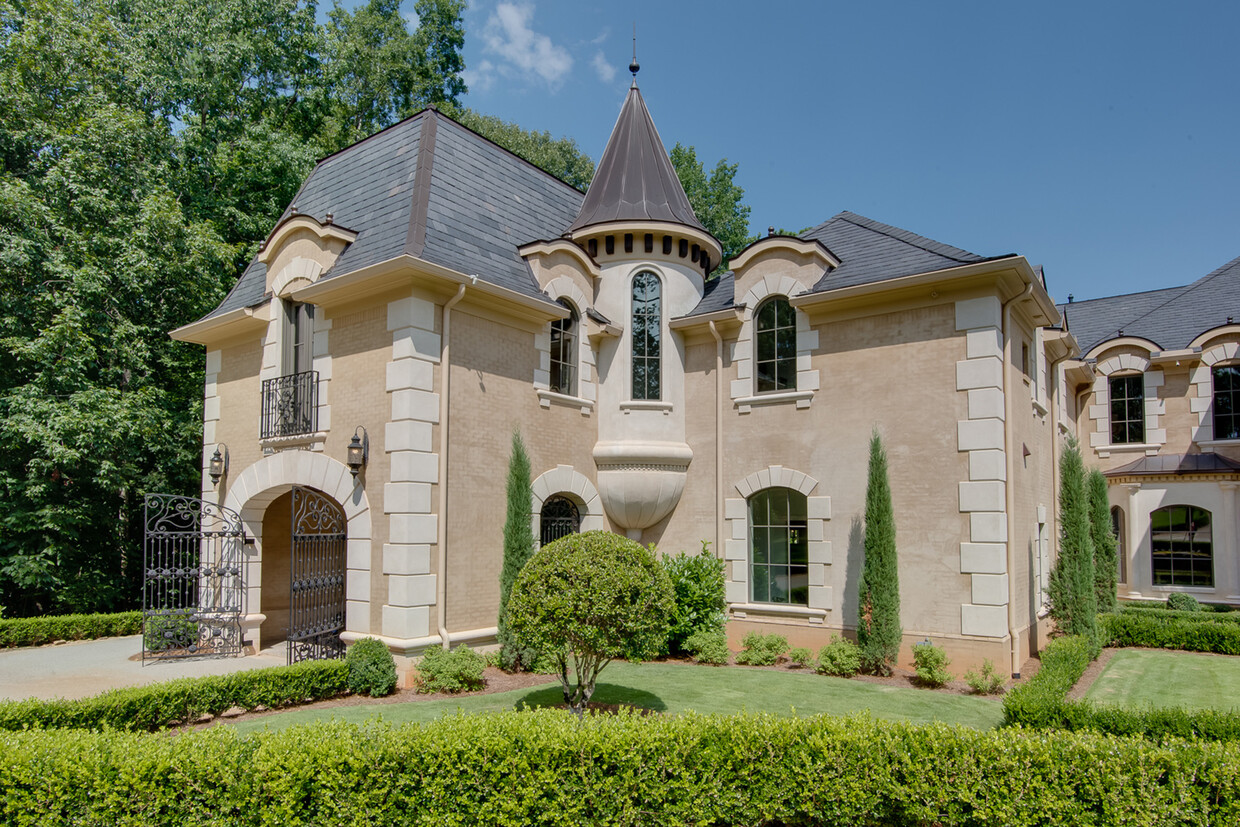Photo - 5138 Northside Dr NW (Atlanta, GA)