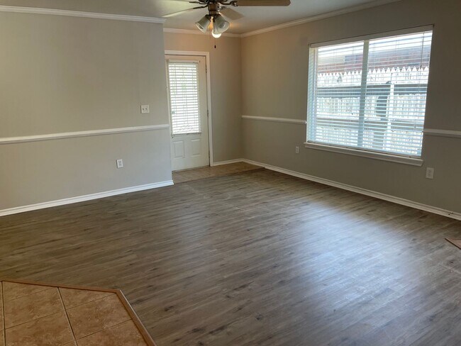 Photo - 706 N Englewood Ave